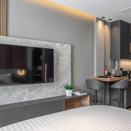 Aristotelian Virtues - Sophia Apartment Thessaloniki