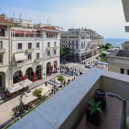 דירה Aristotelian Virtues - Sophia