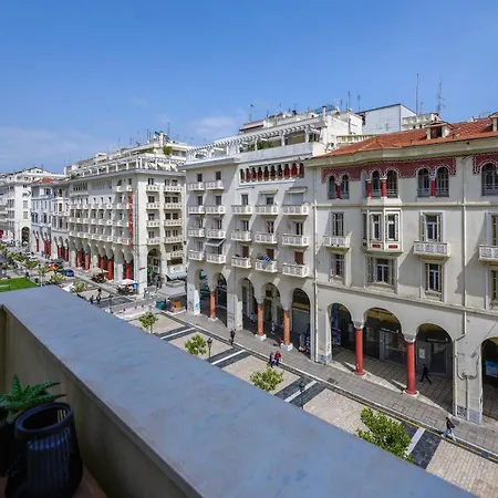 Aristotelian Virtues - Sophia דירה *