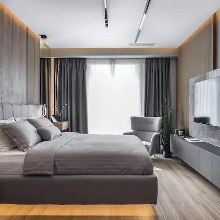 Aristotelian Virtues - Sophia 塞萨洛尼基