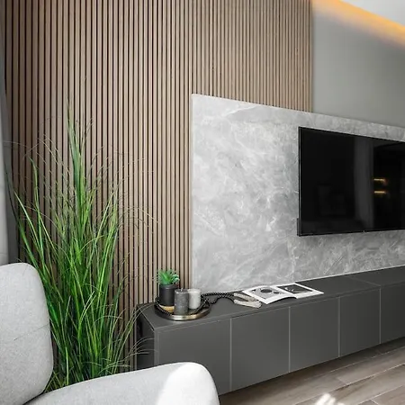 Aristotelian Virtues - Sophia * テッサロニキ