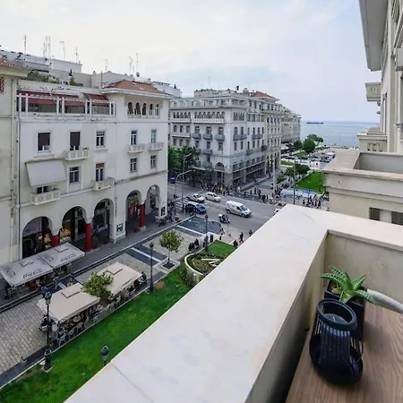 アパート Aristotelian Virtues - Sophia テッサロニキ