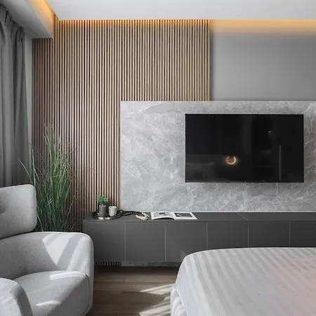 Aristotelian Virtues - Sophia * テッサロニキ