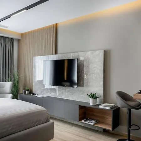 Aristotelian Virtues - Sophia アパート *