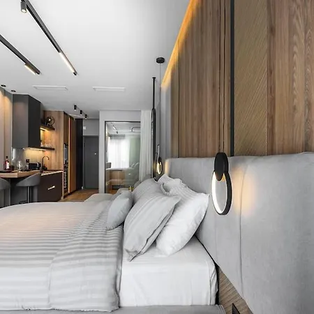 Aristotelian Virtues - Sophia テッサロニキ