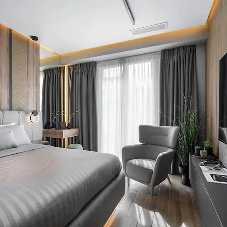 Aristotelian Virtues - Sophia * テッサロニキ