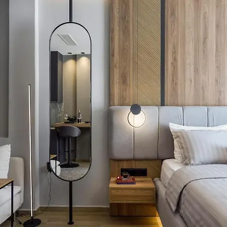 Aristotelian Virtues - Sophia * テッサロニキ